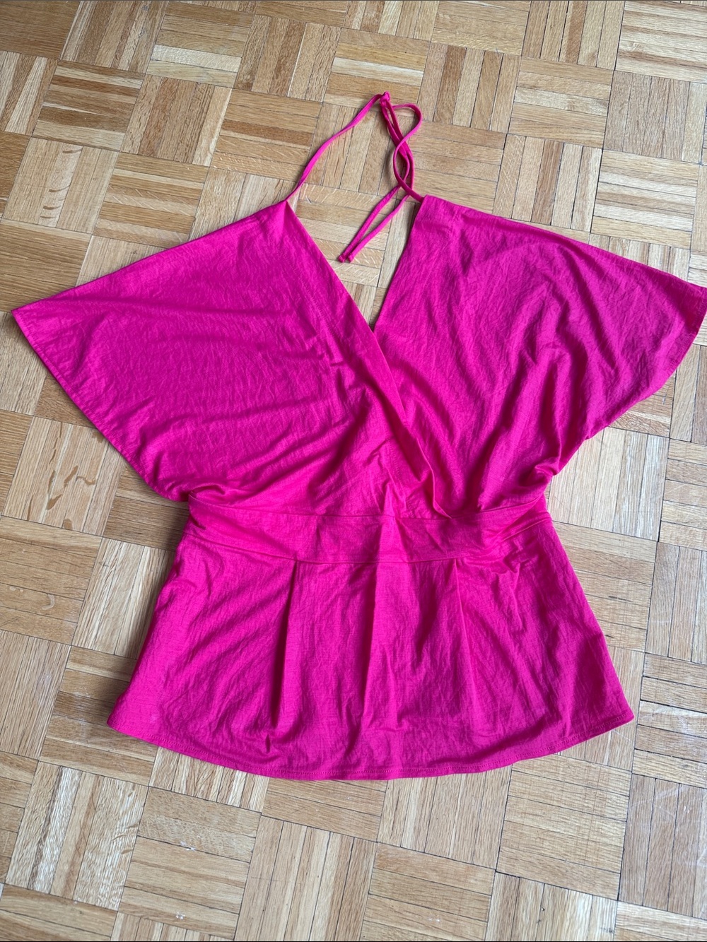 United Colors Of Benetton Hot Pink Top. Never worn. Size large